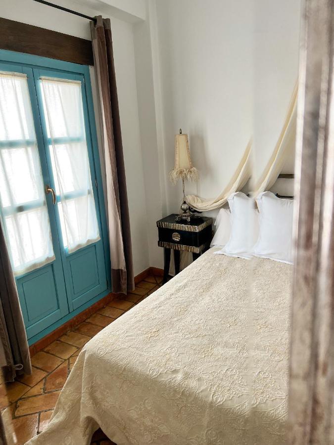 Hostal Servilia Carmona  Bagian luar foto
