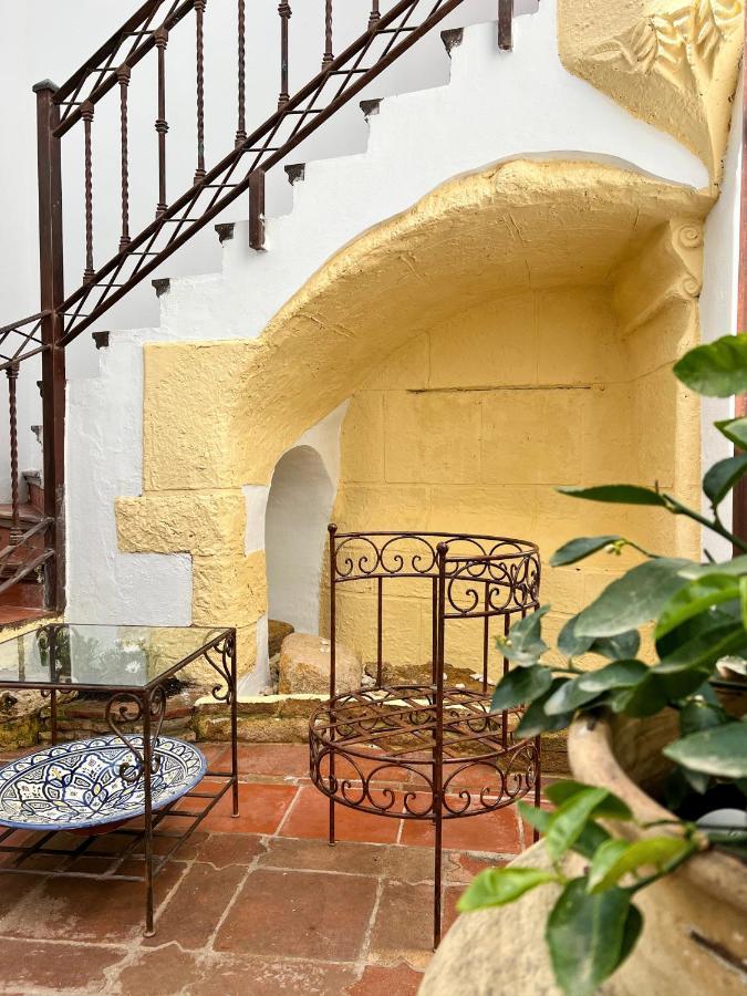 Hostal Servilia Carmona  Bagian luar foto