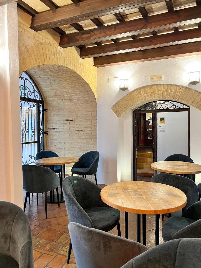 Hostal Servilia Carmona  Bagian luar foto