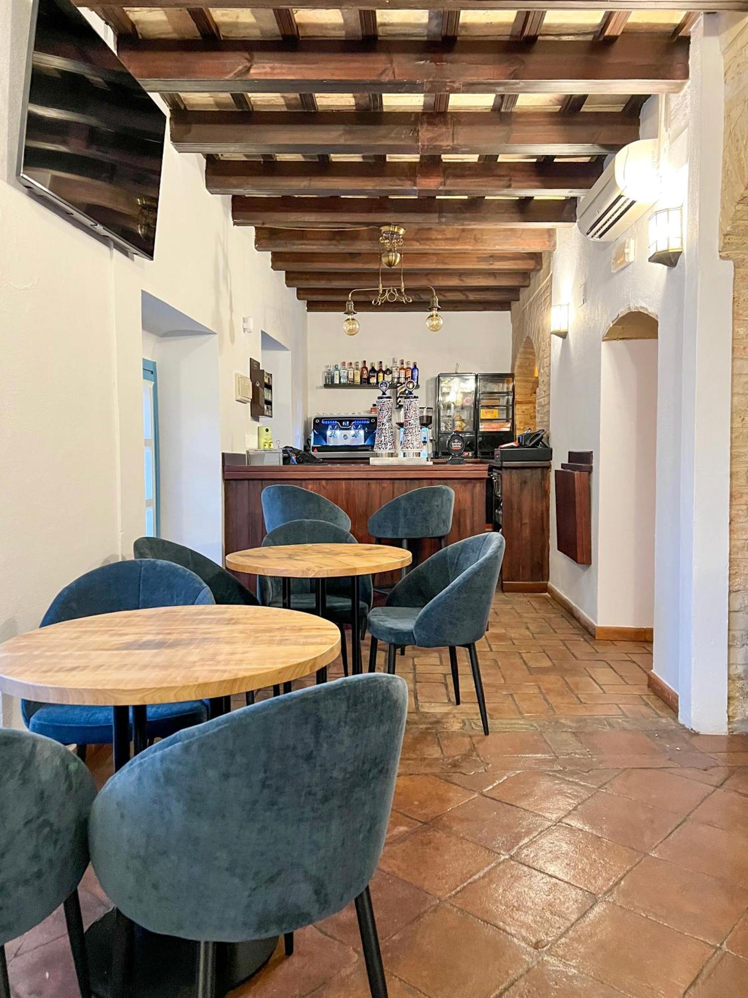 Hostal Servilia Carmona  Bagian luar foto