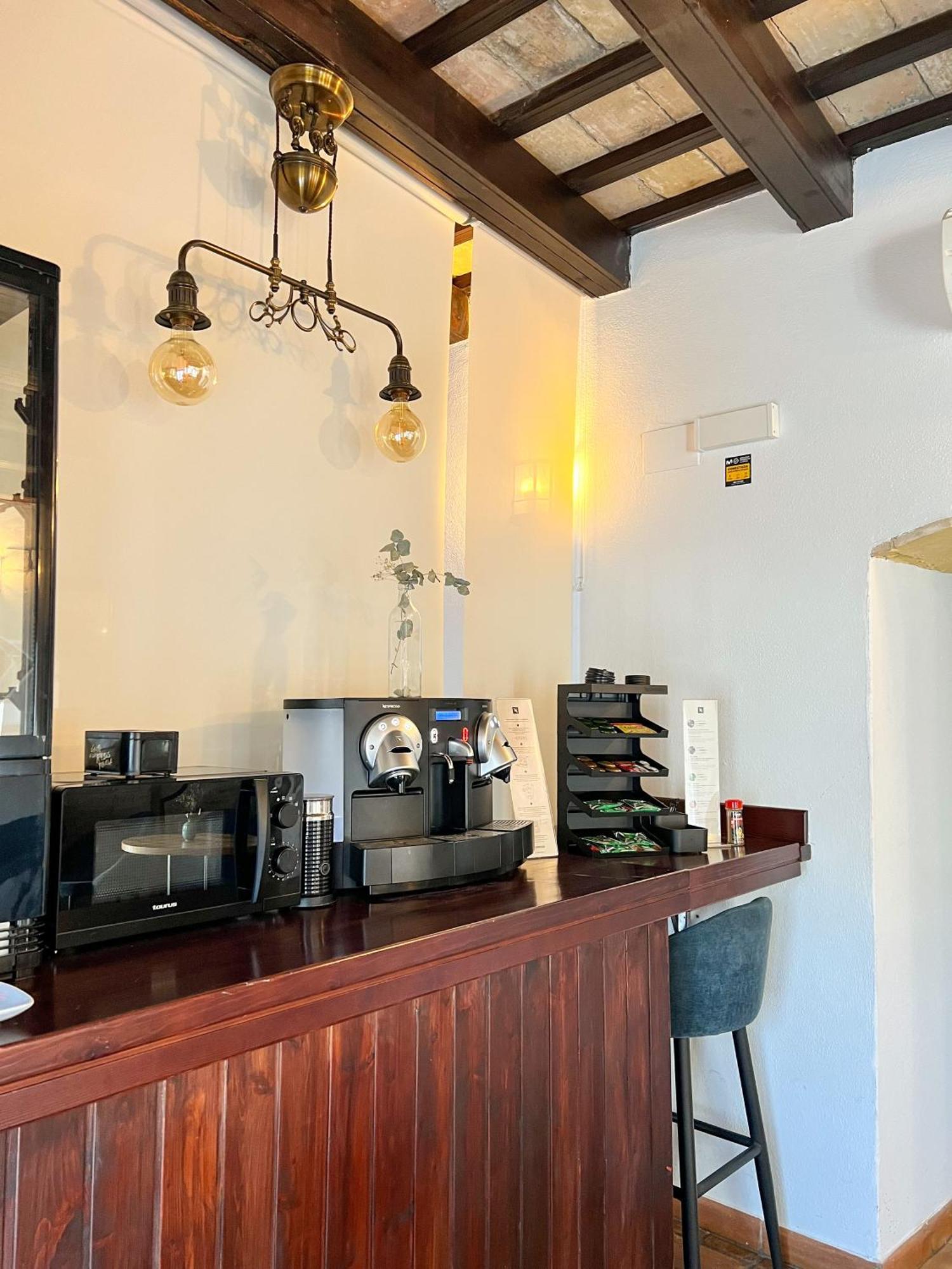 Hostal Servilia Carmona  Bagian luar foto