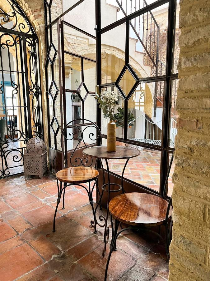 Hostal Servilia Carmona  Bagian luar foto