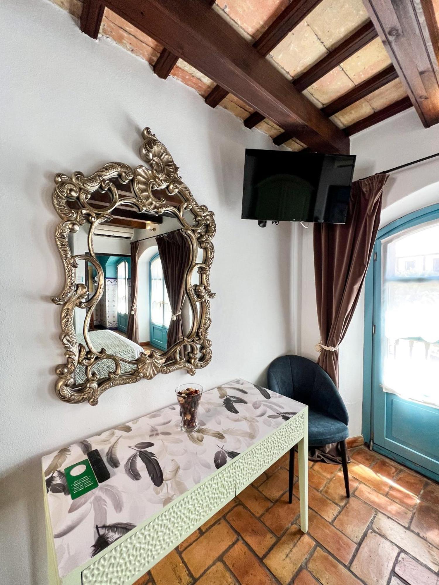 Hostal Servilia Carmona  Bagian luar foto
